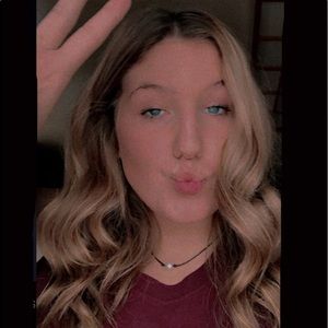 Meet your Posher, Abbie